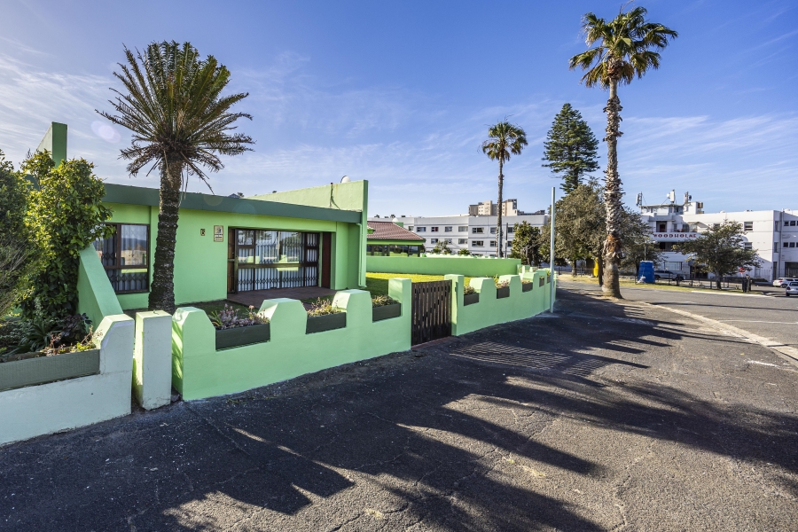 3 Bedroom Property for Sale in Quigney Eastern Cape